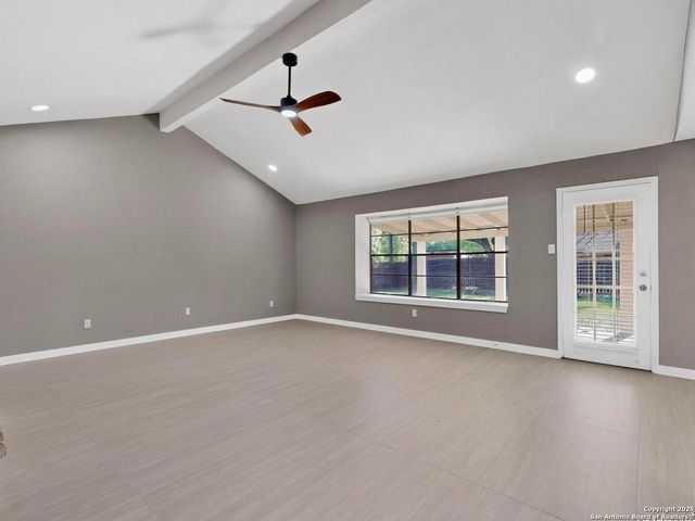 2870 Burning Rock, San Antonio, TX 78247