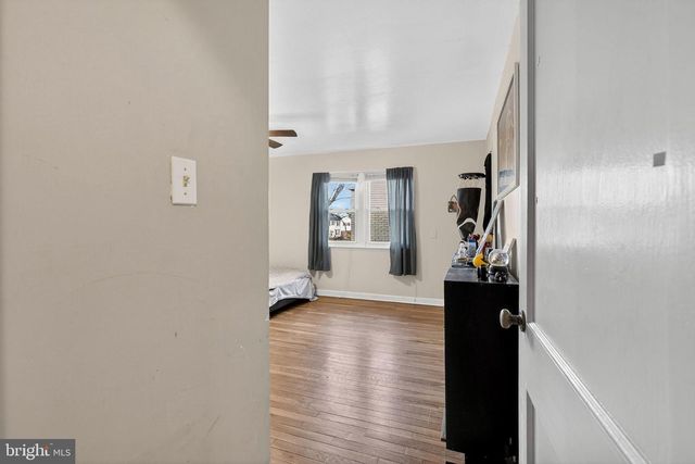 214 WAVERLY RD, Wilmington, DE 19803