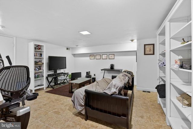 214 WAVERLY RD, Wilmington, DE 19803