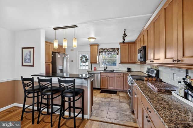 214 WAVERLY RD, Wilmington, DE 19803