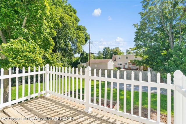 2711 W Mount Hope Avenue, Lansing, MI 48911