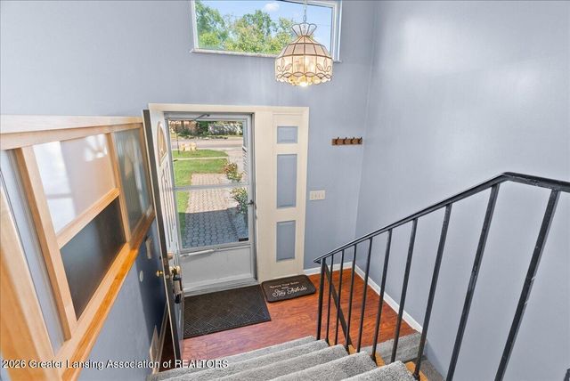 2711 W Mount Hope Avenue, Lansing, MI 48911