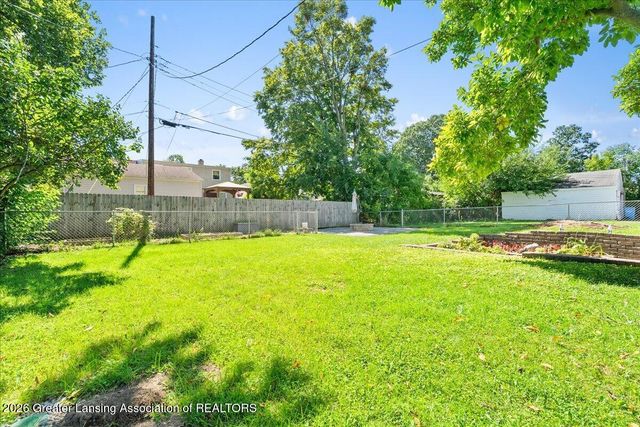2711 W Mount Hope Avenue, Lansing, MI 48911