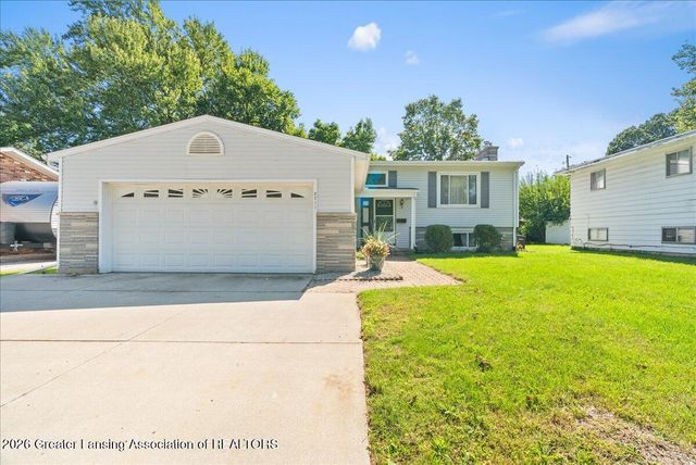 2711 W Mount Hope Avenue, Lansing, MI 48911