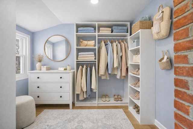 53 Pidgeon Dr, Springfield, MA 01119