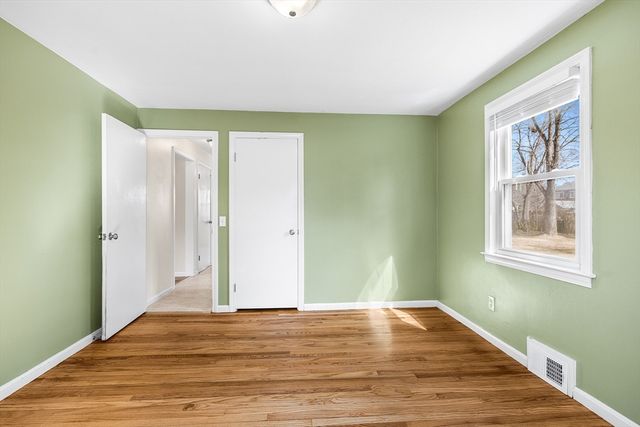 53 Pidgeon Dr, Springfield, MA 01119