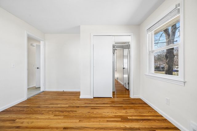 53 Pidgeon Dr, Springfield, MA 01119