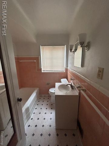 11084 Findlay Street, Detroit, MI 48205