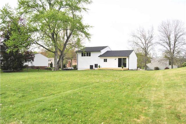 316 Leatherbark Rd, Cranberry Twp, PA 16066