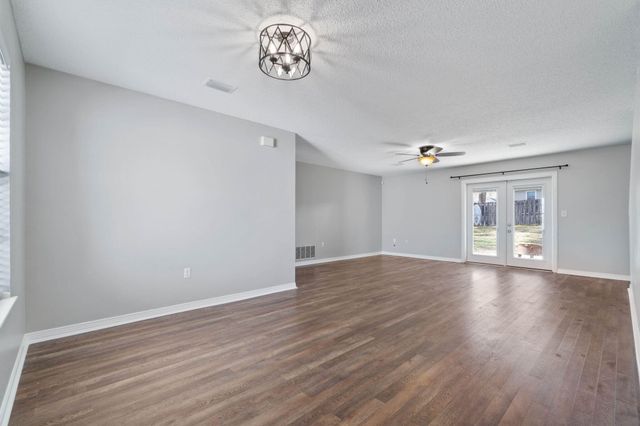 107 Trenton Avenue, Crestview, FL 32539