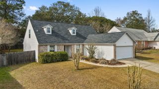 107 Trenton Avenue, Crestview, FL 32539