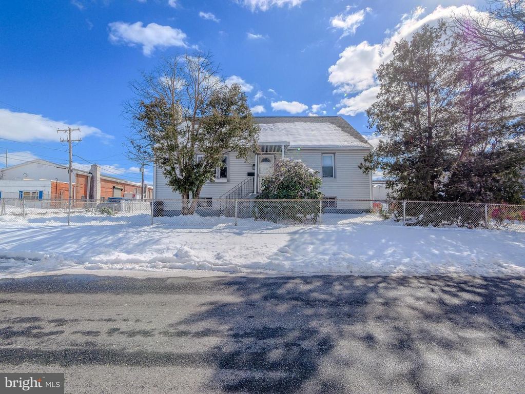 139 TALBOT AVE, Holmes, PA 19043