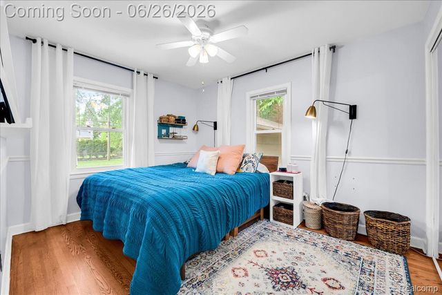 1179 Hampton Road, Grosse Pointe Woods, MI 48236