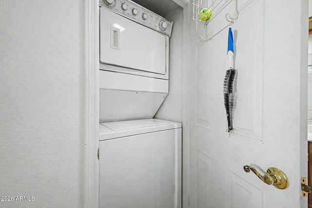 10410 N CAVE CREEK Road 1027, Phoenix, AZ 85020