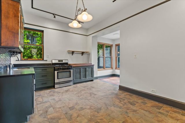 1918 N Humboldt Boulevard, Chicago, IL 60647