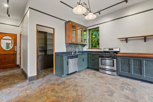 1918 N Humboldt Boulevard, Chicago, IL 60647