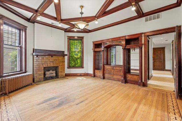 1918 N Humboldt Boulevard, Chicago, IL 60647