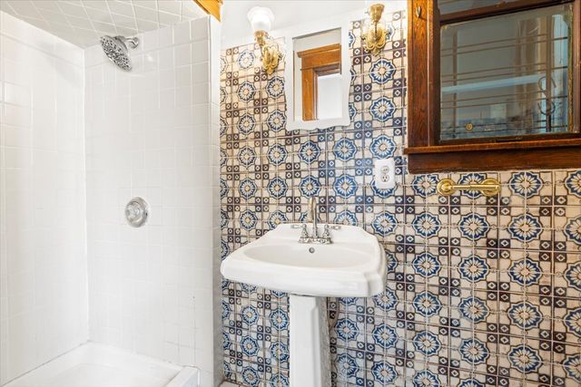 1918 N Humboldt Boulevard, Chicago, IL 60647