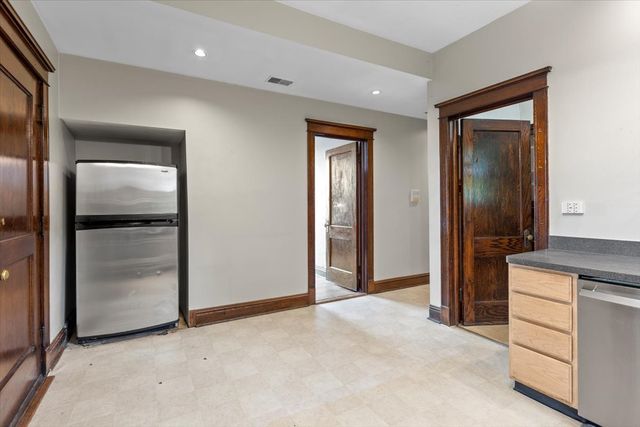 1918 N Humboldt Boulevard, Chicago, IL 60647