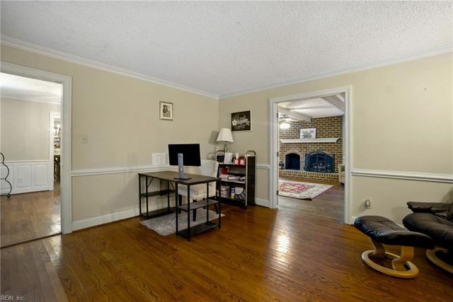 1705 Lovetts Pond LN, Virginia Beach, VA 23454