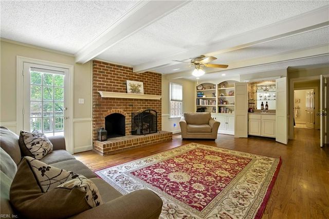 1705 Lovetts Pond LN, Virginia Beach, VA 23454