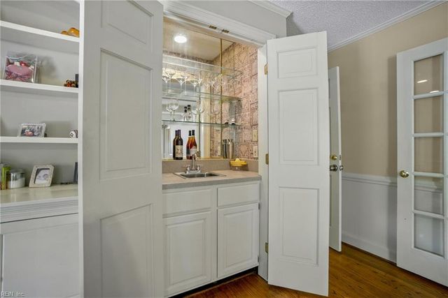 1705 Lovetts Pond LN, Virginia Beach, VA 23454