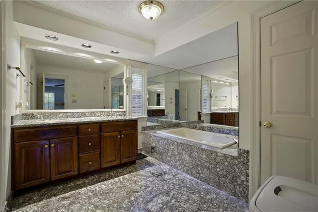 1705 Lovetts Pond LN, Virginia Beach, VA 23454