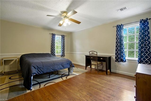 1705 Lovetts Pond LN, Virginia Beach, VA 23454