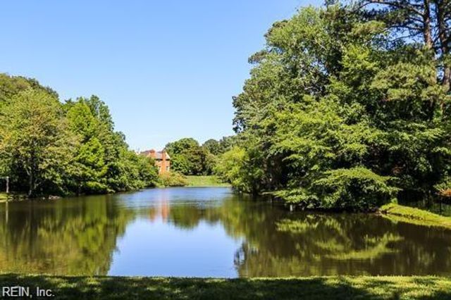 1705 Lovetts Pond LN, Virginia Beach, VA 23454