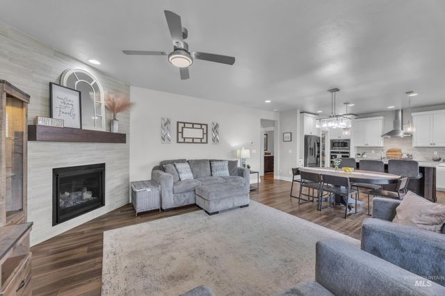 3913 E Collingwood, Meridian, ID 83642