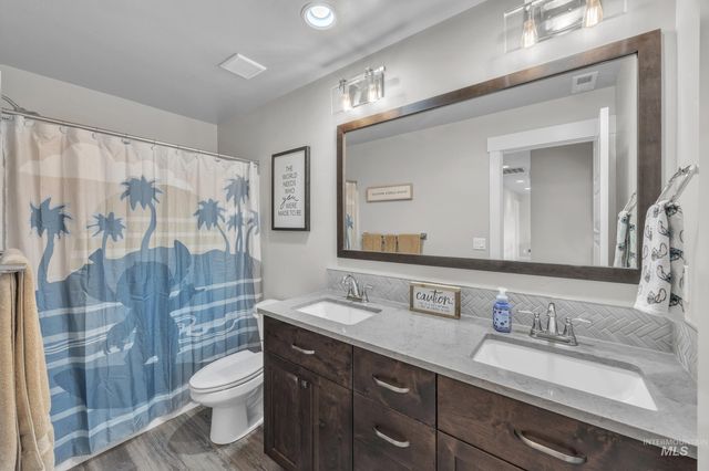 3913 E Collingwood, Meridian, ID 83642