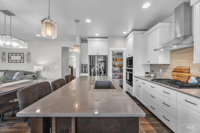 3913 E Collingwood, Meridian, ID 83642