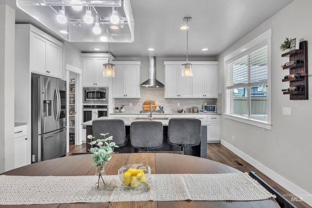 3913 E Collingwood, Meridian, ID 83642