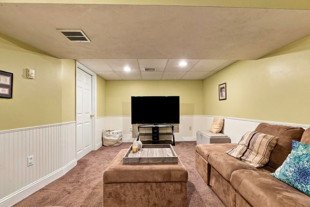 35 Anthony Rd, Franklin, MA 02038