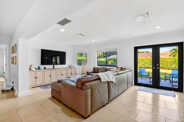 435 Pine Villa Drive, Atlantis, FL 33462