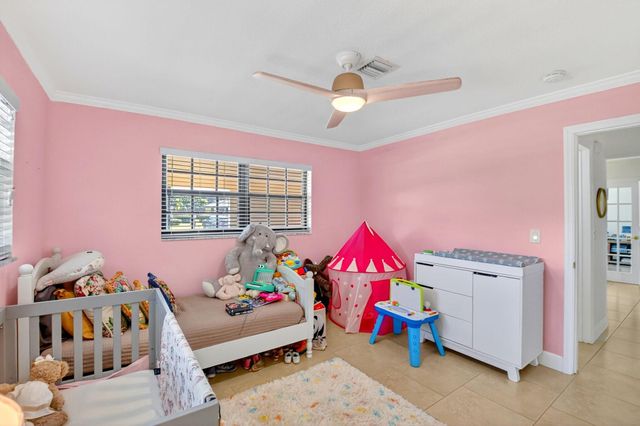 435 Pine Villa Drive, Atlantis, FL 33462