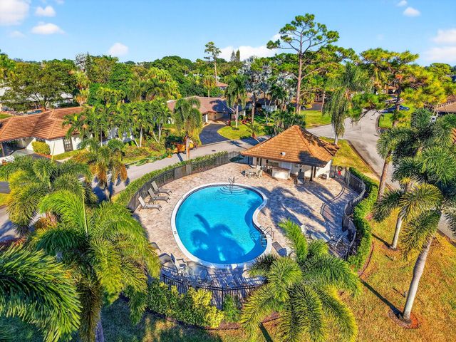 435 Pine Villa Drive, Atlantis, FL 33462