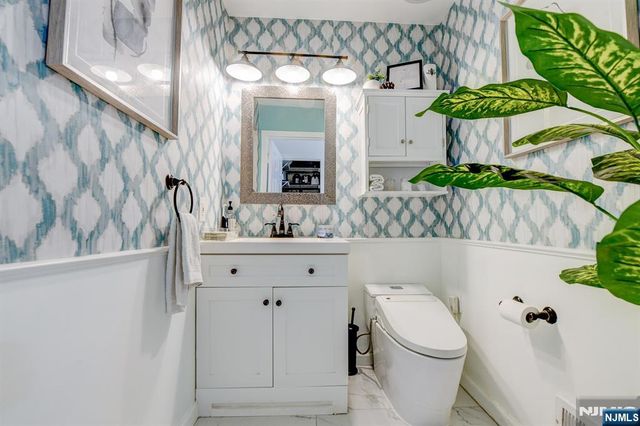 2 Meyer Court 1602, West Orange, NJ 07052