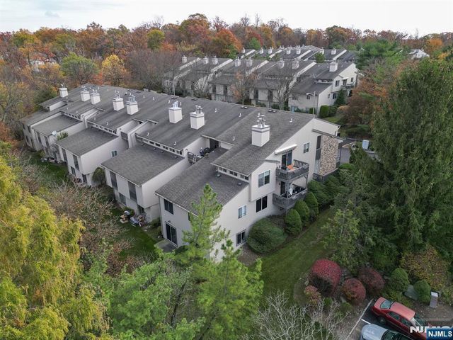 2 Meyer Court 1602, West Orange, NJ 07052