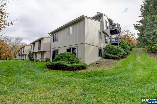 2 Meyer Court 1602, West Orange, NJ 07052