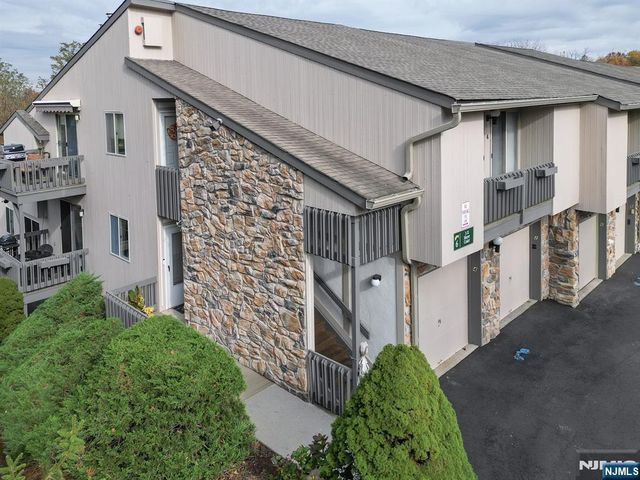 2 Meyer Court 1602, West Orange, NJ 07052