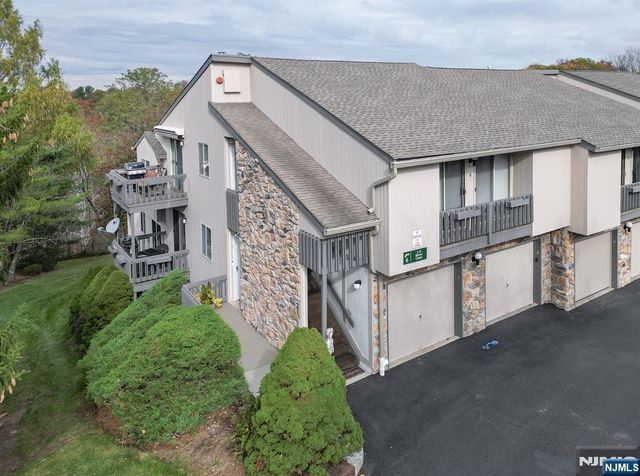 2 Meyer Court 1602, West Orange, NJ 07052