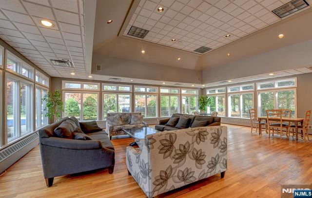 2 Meyer Court 1602, West Orange, NJ 07052