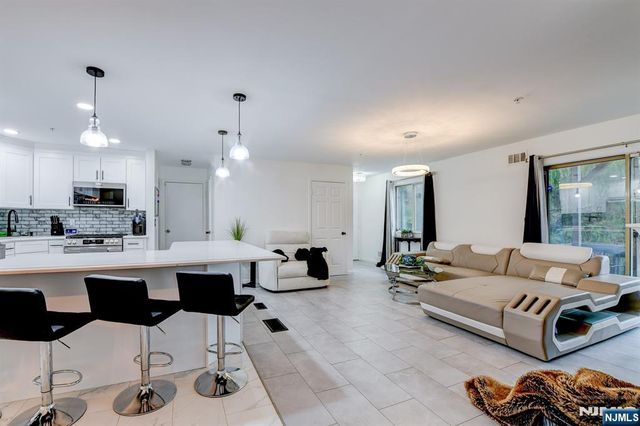 2 Meyer Court 1602, West Orange, NJ 07052