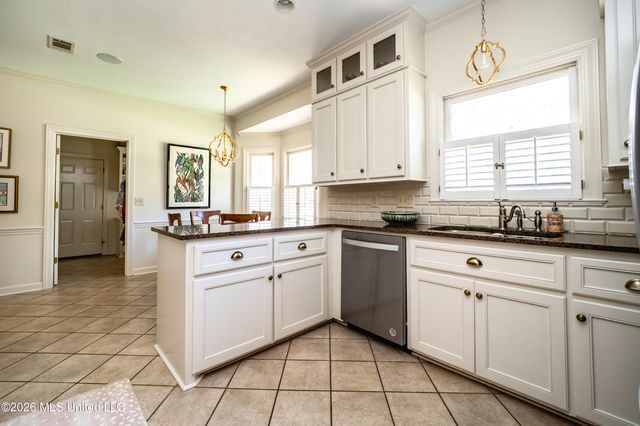 104 Arbor Ridge Road, Ridgeland, MS 39157