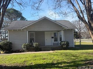 331 NE 1st, England, AR 72046