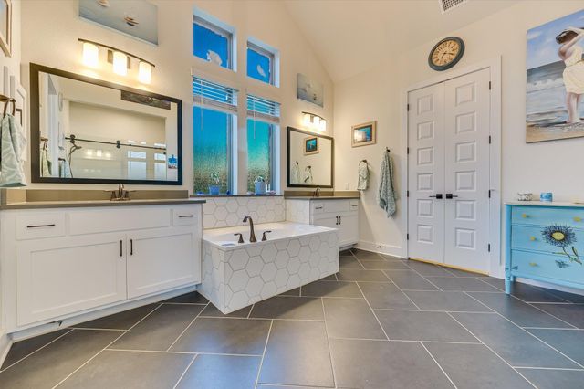 145 DOUBLE EAGLE RANCH DR, Cedar Creek, TX 78612