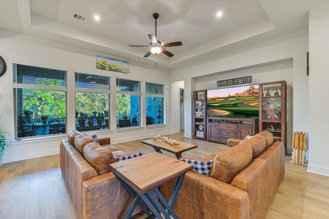 145 DOUBLE EAGLE RANCH DR, Cedar Creek, TX 78612