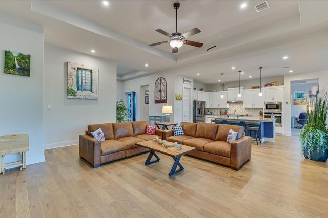 145 DOUBLE EAGLE RANCH DR, Cedar Creek, TX 78612