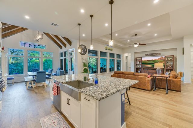 145 DOUBLE EAGLE RANCH DR, Cedar Creek, TX 78612